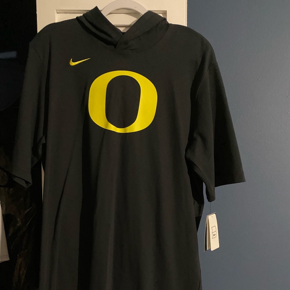 Oregon black hoodie shirt